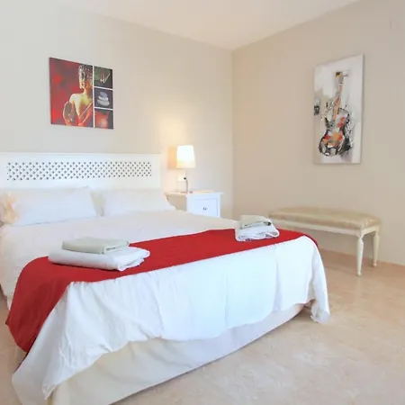 Large Immaculate Delightful Villa On 5000M2 With Private Pool, Golf Sea View וילה *
