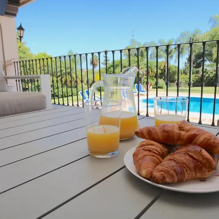 Large Immaculate Delightful Villa On 5000M2 With Private Pool, Golf Sea View אסטפונה
