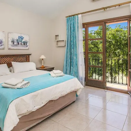 Large Immaculate Delightful Villa On 5000M2 With Private Pool, Golf Sea View וילה *